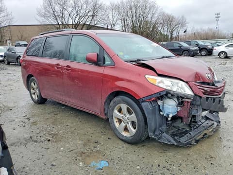 2017 Toyota Sienna, VIN 5TDKZ3DC5HS833872. Zdjęcie 4 z 6 z aukcji Copart. Katalog aut z USA OpenDataCar.