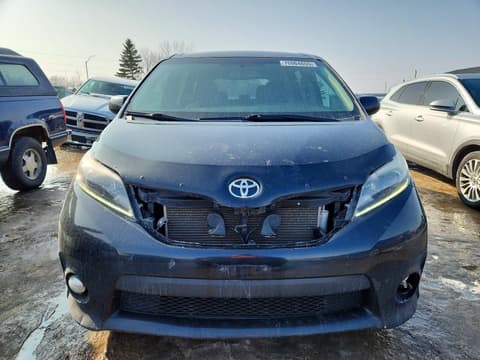 2017 Toyota Sienna, VIN 5TDXZ3DC8HS793163. Фото 5 з 6 з аукціону Copart. Каталог авто зі США OpenDataCar.