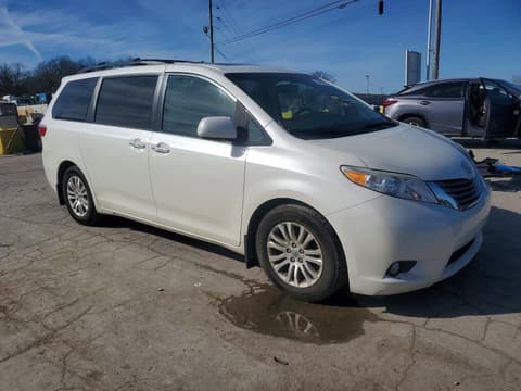 2017 Toyota Sienna, VIN 5TDYZ3DC1HS770425. Photo 4 of 6 from Copart auction. OpenDataCar US salvage catalog.