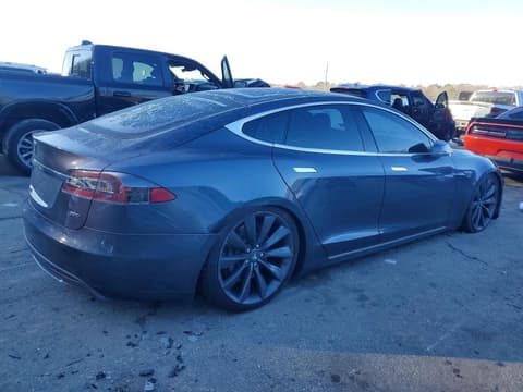 2016 Tesla Model S, VIN 5YJSA1E28GF133929. Фото 3 из 6 с аукциона Copart. Каталог авто из США OpenDataCar.