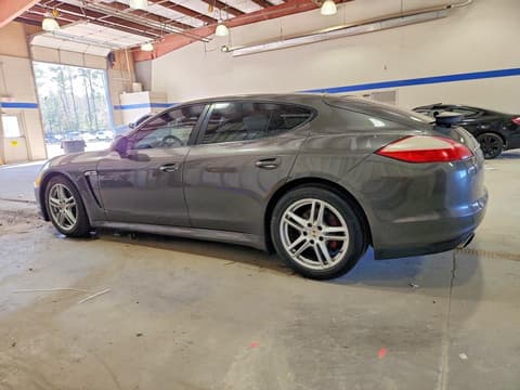 2013 Porsche Panamera, VIN WP0AA2A78DL012586. Фото 2 з 6 з аукціону Copart. Каталог авто зі США OpenDataCar.