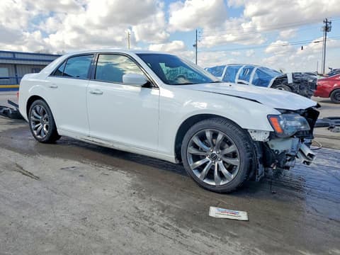 2014 Chrysler 300, VIN 2C3CCABG0EH373230. Фото 4 з 6 з аукціону Copart. Каталог авто зі США OpenDataCar.