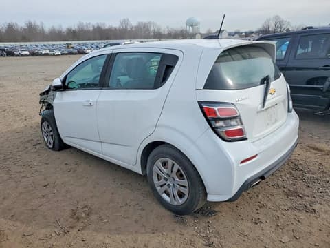 2019 Chevrolet Sonic, VIN 1G1JG6SB1K4125692. Фото 2 з 6 з аукціону Copart. Каталог авто зі США OpenDataCar.