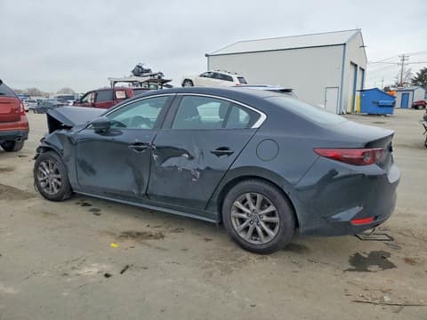 2021 Mazda 3, VIN JM1BPAA77M1322494. Фото 2 з 6 з аукціону Copart. Каталог авто зі США OpenDataCar.