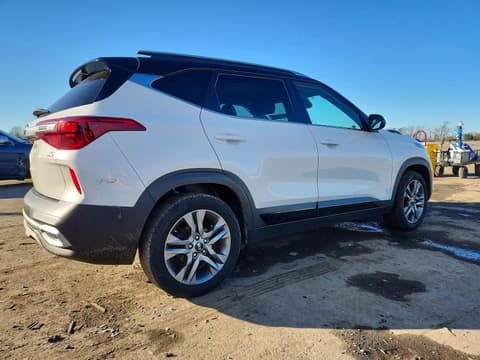 2021 Kia Seltos, VIN KNDEU2AA2M7055124. Фото 3 из 6 с аукциона Copart. Каталог авто из США OpenDataCar.