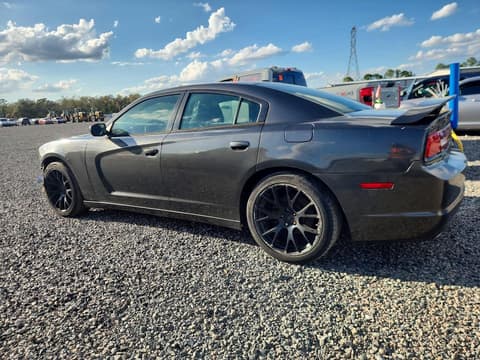 2014 Dodge Charger, VIN 2C3CDXHG0EH239325. Фото 2 з 6 з аукціону Copart. Каталог авто зі США OpenDataCar.