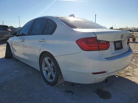 2014 Bmw 3 Series, VIN WBA3B1G56ENT01099. Фото 2 з 6 з аукціону Copart. Каталог авто зі США OpenDataCar.