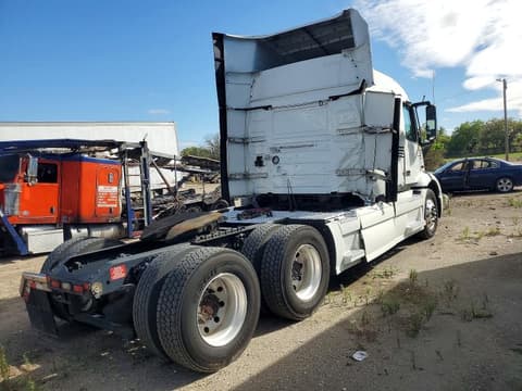 2025 Volvo VNR, VIN 4V4WC9EH3SN688753. Zdjęcie 4 z 6 z aukcji Copart. Katalog aut z USA OpenDataCar.