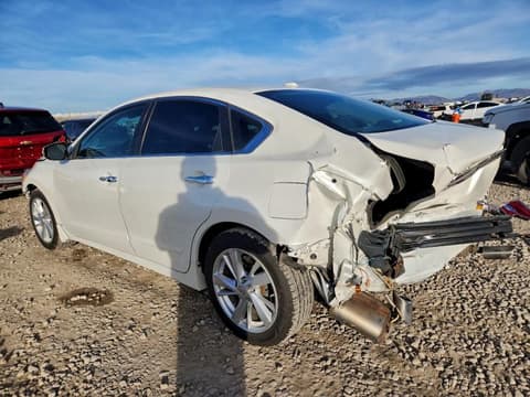 2015 Nissan Altima, VIN 1N4AL3AP6FC199819. Фото 2 з 6 з аукціону Copart. Каталог авто зі США OpenDataCar.