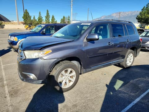 2013 Toyota Highlander, VIN 5TDZK3EH2DS118345. Фото 1 з 6 з аукціону Copart. Каталог авто зі США OpenDataCar.