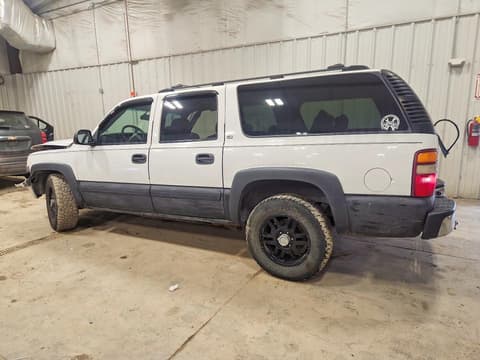 2002 Chevrolet Suburban, VIN 3GNFK16Z12G230734. Zdjęcie 2 z 6 z aukcji Copart. Katalog aut z USA OpenDataCar.