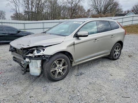 2015 Volvo XC60, VIN YV4902RK6F2660223. Photo 1 of 6 from Copart auction. OpenDataCar US salvage catalog.