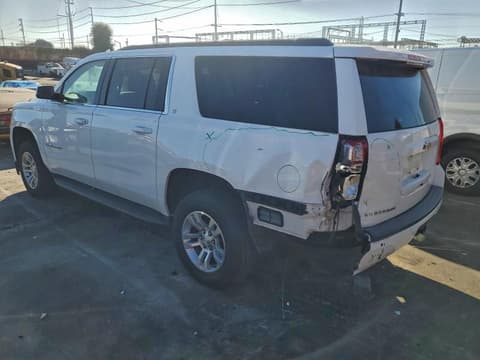2020 Chevrolet Suburban, VIN 1GNSCHKC3LR250832. Фото 2 з 6 з аукціону Copart. Каталог авто зі США OpenDataCar.