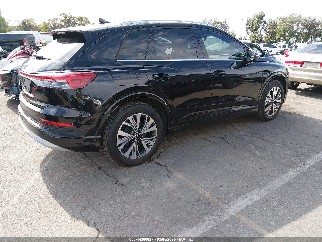 2023 Audi Q4 e-tron, VIN WA1BCBFZ0PP024778. Фото 4 из 6 с аукциона IAAI. Каталог авто из США OpenDataCar.