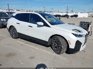 2023 Bmw iX, VIN WB523CF06PCL56269. Фото 1 из 6 с аукциона IAAI. Каталог авто из США OpenDataCar.