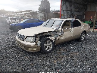 2000 Lexus LS 400, VIN JT8BH28F3Y0171843. Фото 2 из 6 с аукциона IAAI. Каталог авто из США OpenDataCar.
