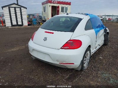 2016 Volkswagen Beetle, VIN 3VWJ07AT0GM611866. Фото 4 з 6 з аукціону IAAI. Каталог авто зі США OpenDataCar.