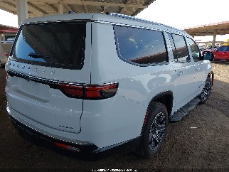 2024 Jeep Wagoneer, VIN 1C4SJRBPXRS102427. Фото 4 з 6 з аукціону IAAI. Каталог авто зі США OpenDataCar.