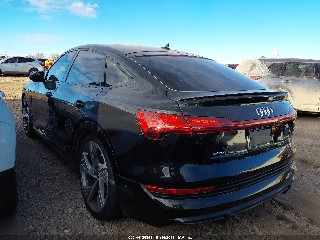2022 Audi e-tron Sportback, VIN WA13ABGE5NB044055. Фото 3 из 6 с аукциона IAAI. Каталог авто из США OpenDataCar.