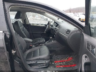 2017 Volkswagen Jetta, VIN 3VWDB7AJXHM235488. Фото 5 з 6 з аукціону IAAI. Каталог авто зі США OpenDataCar.
