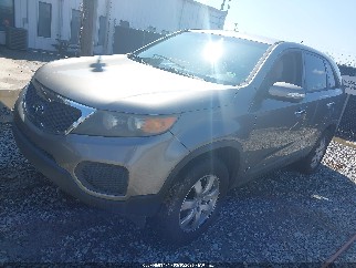 2011 Kia Sorento, VIN 5XYKTCA13BG174814. Фото 2 з 6 з аукціону IAAI. Каталог авто зі США OpenDataCar.