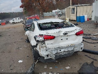 2017 Kia Forte, VIN 3KPFL4A71HE119683. Фото 3 з 6 з аукціону IAAI. Каталог авто зі США OpenDataCar.