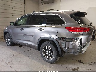 2018 Toyota Highlander, VIN 5TDJZRFH3JS892898. Фото 3 з 6 з аукціону IAAI. Каталог авто зі США OpenDataCar.