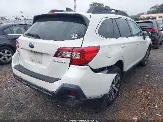 2018 Subaru Outback, VIN 4S4BSANC0J3269798. Фото 4 з 6 з аукціону IAAI. Каталог авто зі США OpenDataCar.