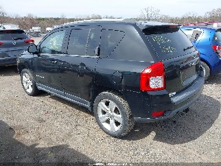 2013 Jeep Compass, VIN 1C4NJCBB3DD235140. Zdjęcie 3 z 6 z aukcji IAAI. Katalog aut z USA OpenDataCar.