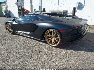2018 Lamborghini Aventador, VIN ZHWUV4ZD0JLA07069. Фото 3 з 6 з аукціону IAAI. Каталог авто зі США OpenDataCar.