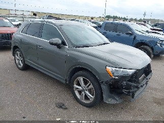 2020 Audi Q3, VIN WA1DECF34L1037423. Фото 1 из 6 с аукциона IAAI. Каталог авто из США OpenDataCar.