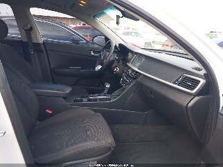 2019 Kia Optima, VIN 5XXGT4L38KG282778. Фото 5 з 6 з аукціону IAAI. Каталог авто зі США OpenDataCar.