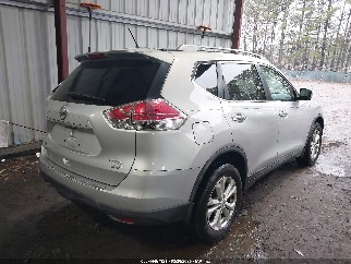 2015 Nissan Rogue, VIN 5N1AT2MT1FC907192. Фото 4 з 6 з аукціону IAAI. Каталог авто зі США OpenDataCar.