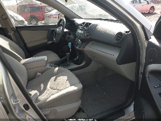 2010 Toyota RAV4, VIN JTMZF4DV5AD023948. Фото 5 з 6 з аукціону IAAI. Каталог авто зі США OpenDataCar.
