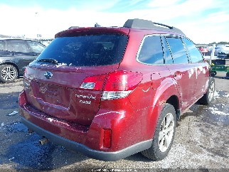 2014 Subaru Outback, VIN 4S4BRBMC1E3211823. Фото 4 з 6 з аукціону IAAI. Каталог авто зі США OpenDataCar.