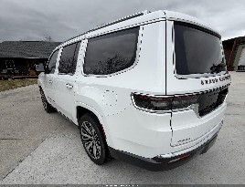 2022 Jeep Grand Wagoneer, VIN 1C4SJVGJ3NS165943. Фото 3 з 6 з аукціону IAAI. Каталог авто зі США OpenDataCar.