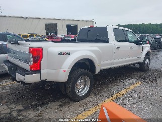 2017 Ford F-450, VIN 1FT8W4DT9HEB73141. Фото 4 з 6 з аукціону IAAI. Каталог авто зі США OpenDataCar.