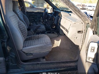 1994 Jeep Grand Cherokee, VIN 1J4GZ58S3RC283992. Фото 5 з 6 з аукціону IAAI. Каталог авто зі США OpenDataCar.