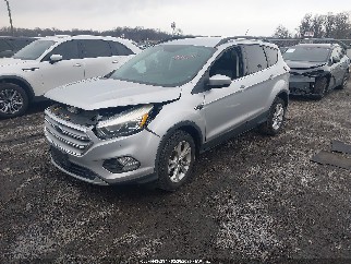 2017 Ford Escape, VIN 1FMCU9G91HUD85756. Фото 2 з 6 з аукціону IAAI. Каталог авто зі США OpenDataCar.