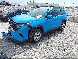 2019 Toyota RAV4, VIN 2T3W1RFV4KW040000. Фото 2 з 6 з аукціону IAAI. Каталог авто зі США OpenDataCar.