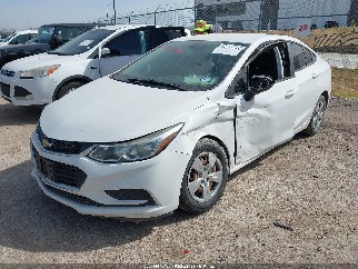 2018 Chevrolet Cruze, VIN 1G1BC5SM1J7226207. Фото 2 з 6 з аукціону IAAI. Каталог авто зі США OpenDataCar.