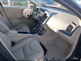 2015 Volvo XC60, VIN YV440MDKXF2667026. Фото 5 з 6 з аукціону IAAI. Каталог авто зі США OpenDataCar.
