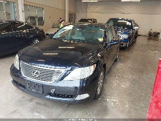 2009 Lexus LS 460, VIN JTHCL46F295002774. Фото 2 из 6 с аукциона IAAI. Каталог авто из США OpenDataCar.