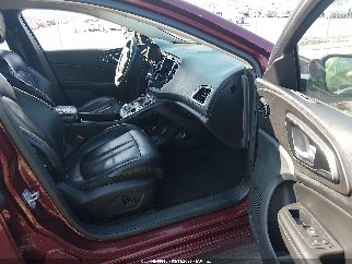 2017 Chrysler 200, VIN 1C3CCCAB8HN502053. Фото 5 з 6 з аукціону IAAI. Каталог авто зі США OpenDataCar.