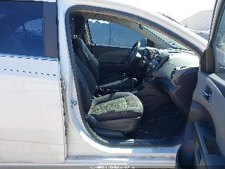 2015 Chevrolet Sonic, VIN 1G1JC5SB2F4133991. Фото 5 з 6 з аукціону IAAI. Каталог авто зі США OpenDataCar.