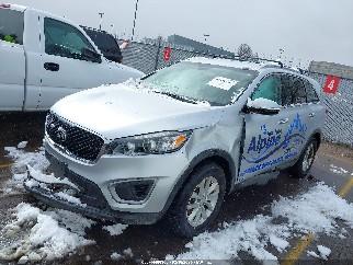 2017 Kia Sorento, VIN 5XYPGDA34HG289447. Фото 2 з 6 з аукціону IAAI. Каталог авто зі США OpenDataCar.