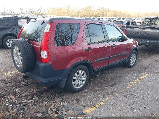 2005 Honda CR-V, VIN SHSRD78825U319867. Фото 4 з 6 з аукціону IAAI. Каталог авто зі США OpenDataCar.