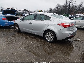 2015 Kia Forte, VIN KNAFX4A84F5328354. Фото 3 з 6 з аукціону IAAI. Каталог авто зі США OpenDataCar.