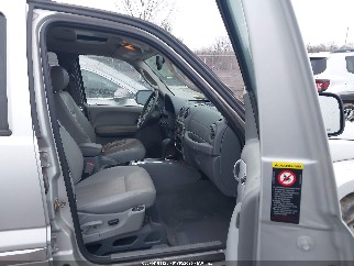 2005 Jeep Liberty, VIN 1J8GL58K05W595633. Фото 5 из 6 с аукциона IAAI. Каталог авто из США OpenDataCar.