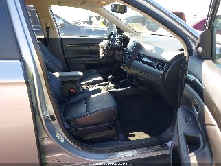 2017 Mitsubishi Outlander, VIN JA4AD3A30HZ063278. Фото 5 з 6 з аукціону IAAI. Каталог авто зі США OpenDataCar.